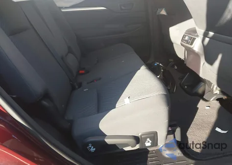 2015 Toyota Highlander Le V6 z USA, uszkodzony, nr VIN 5TDBKRFH1FS117211